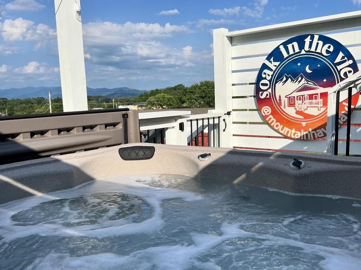 Enjoy your morning coffee in the hot tub staring out at the mountains!